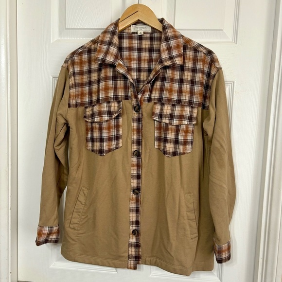 Tan plaid shacket Size Medium - Picture 1 of 10